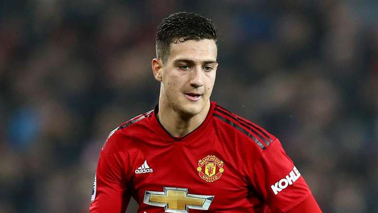 Mourinho Diogo Dalot Could Be New Neville Besoccer