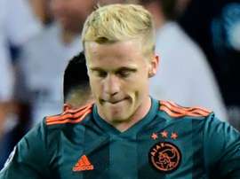 Meia do Ajax acirra disputa Real x Barça. Goal