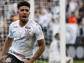 Corinthians pode fechar nos próximos dias a transferência de Douglas ao PAOK. Goal