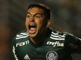 Bruno Henrique e Dudu comemoram vitória do Palmeiras, mas mantém os pés no chão