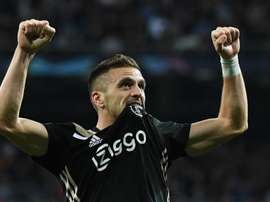 Dusan Tadic will now be at Ajax until 2023. GOAL