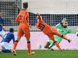 Donny van de Beek helped the Netherlands get a 1-1 draw versus Italy. GOAL