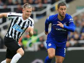 Hazard a marqué sur penalty. Goal
