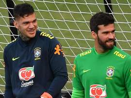 Ederson parle de sa rivalité avec Alisson. GOAL