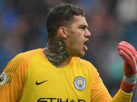 Ederson revela que aprimoramento no idioma está melhorando o seu rendimento no Manchester City