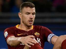 Du mouvement pour Dzeko. Goal