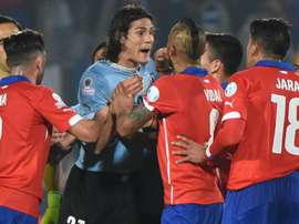 Chile e Uruguai se enfrentam disputando liderança no Maracanã. Goal
