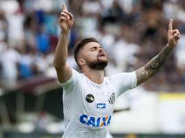 Uma das figuras do jogo: Eduardo Sasha. GOAL