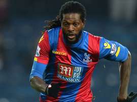 Emmanuel Adebayor sous le maillot de Crystal Palace en Premier League. Goal