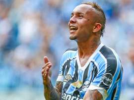 Corinthians 0 x 1 Grêmio: Everton marca e coloca o Tricolor na terceira posição. Goal