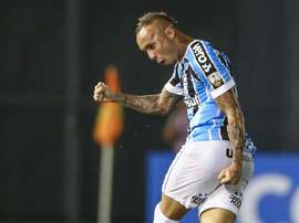 O Grêmio venceu o Libertad com golos de Everton. Goal