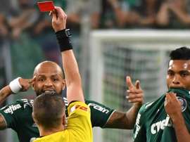 Felipe Melo ficou menos de 5 minutos dentro de campo. Goal