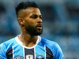 Fernandinho leaves Gremio for China. Goal