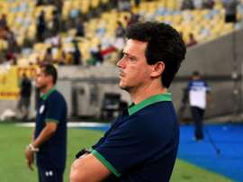 Diniz cai como todos, mas deixa o debate de poucos. Goal