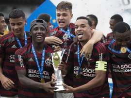 Rubro-Negro teve comemoração em dose dupla neste domingo. GOAL