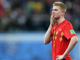De Bruyne se recupera de uma lesão no joelho. Goal