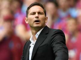 Lampard no Chelsea é só pelo nome ou ele já mostrou serviço como técnico?
