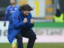 The Darmstadt manager celebrating. Goal