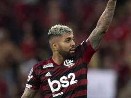 Gabigol segue com dores musculares e está fora de duelo contra o Inter.