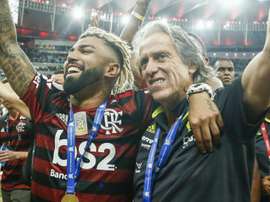 Comparação entre Fla e os campeões europeus. Goal