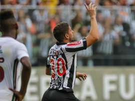 Aos 22 anos, Gabriel pode emigrar pela primeira vez. Goal