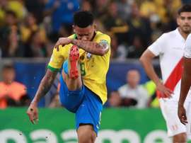 Gabriel Jesus é suspenso por dois meses por soco no VAR; Messi teve pena maior