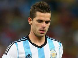 Gago ruptures ACL in Argentina draw