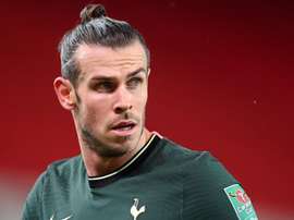 Michael Dawson encourage Gareth Bale. Goal