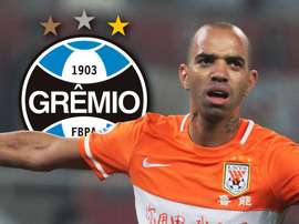 Grêmio atende Renato e anuncia Diego Tardelli como reforço