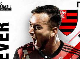 Um dos melhroes zagueiros do Brasileirão 2017: Rérver. Goal