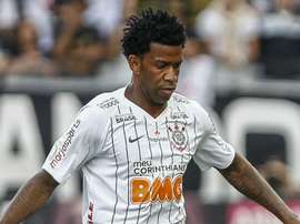 Corinthians sai satisfeito com empate contra o Flamengo; Gil é destaque