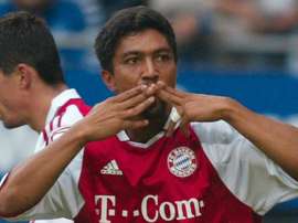 Elber is one of many Brazilians to triumph at Bayern. GOAL