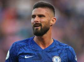 Giroud to consider Chelsea future. GOAL