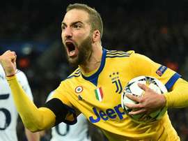 Higuain super top. AFP
