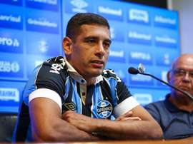 Diego Souza e dois funcionários do Grêmio testam positivo para Covid-19