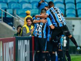 O time gaúcho vai tentar sair da Argentina em vantagem na eliminatória. Goal