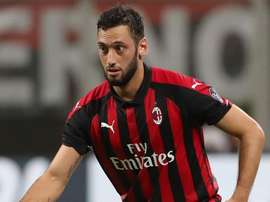 Calhanoglu è recuperato e partirá con la squadra per Siviglia. Goal