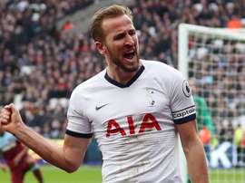 Harry Kane foca títulos com Mou. GOAL