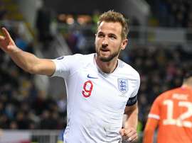 England: Prolific Kane matches Dean. GOAL
