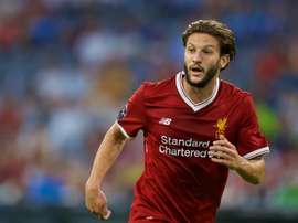 Lallana sera absent plusieurs mois. AFP