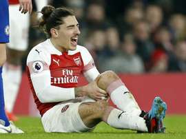 Bellerin a du soutien. Goal