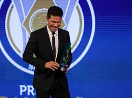 Hernanes comemora prêmio e não esquece a Seleção. Goal