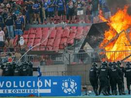 Fogo no estádio e revolta com a política marcaram La U x Inter