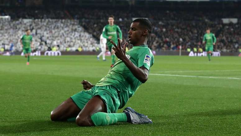 Next Generation Isak Breaking Free Of Zlatan Comparisons As He Proves Dortmund Wrong Besoccer