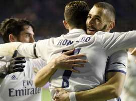 Isco, Benzema et Cristiano Ronaldo lors du match Osasuna - Real Madrid. GOAL