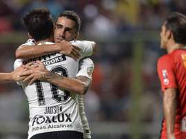Jadson comemora primeiro hat-trick pelo Corinthians.Goal