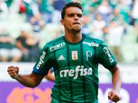 A lesão de Thiago Santos deixou uma aberta no maio-campo do 'Verdão'. Goal