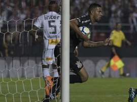 Chega um e sai um. Goal