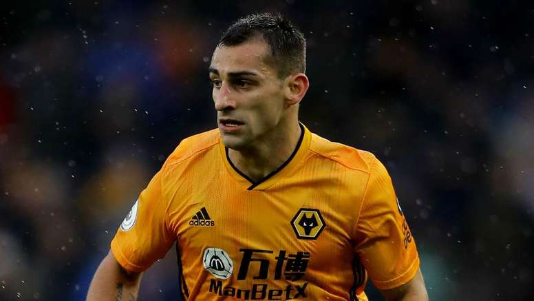 Liverpool Probing Incident Between Wolves Defender Jonny And Ball Boy Besoccer Liverpool Probing Incident Between Wolves Defender Jonny And Ball Boy Besoccer