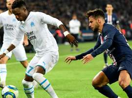 Jouer pour la France ou le Sénégal ? Bouna Sarr entretient le doute. GOAL